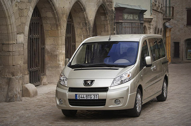 Peugeot Expert *9 Sitzer*